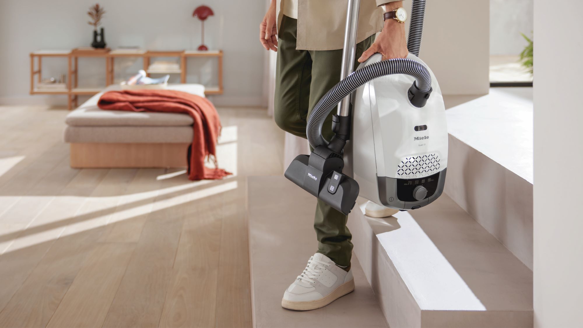 Marcinkiewicz　John Lewis S1 Guard S1 Canister Vacuum
